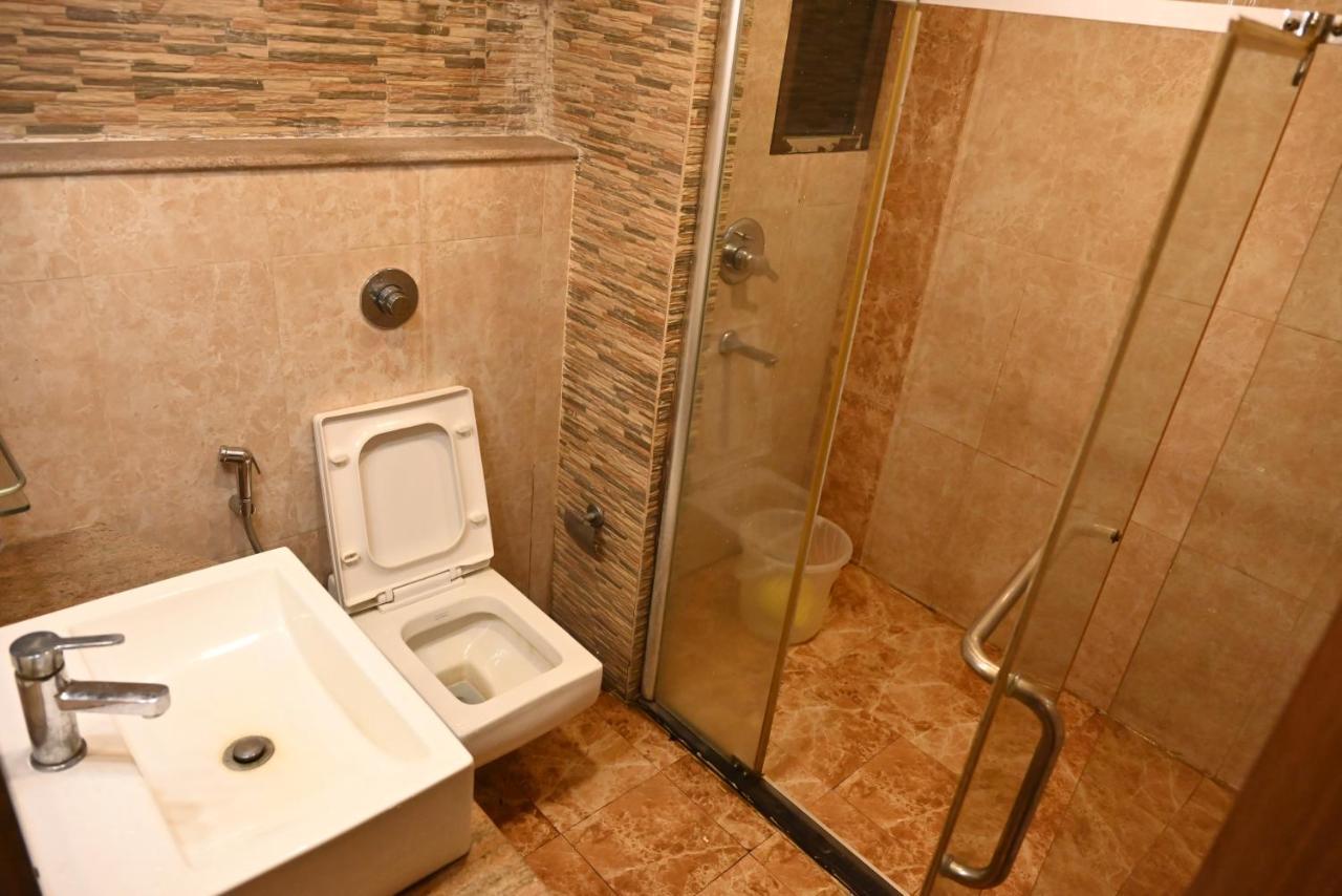 Hotel Sun Green Бхубанешвар Екстериор снимка